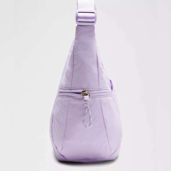 Lululemon Slouchy Sling Bag 6L- Lavender Frost - Picture 4 of 6
